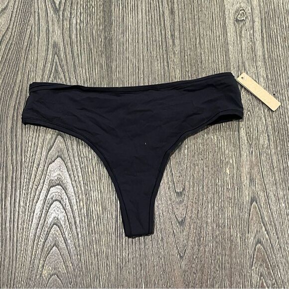 SKIMS Other - NWT Skims Fits Everybody Thong Underwear Low Rise Cotton Gusset Onyx Size 2X